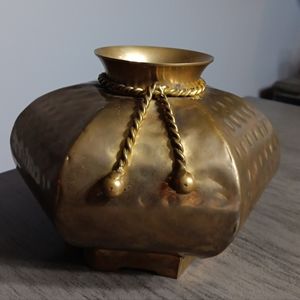 Vintage Hammered Brass Vase Pot Planter Faux Rope 5in x 6in Made in India